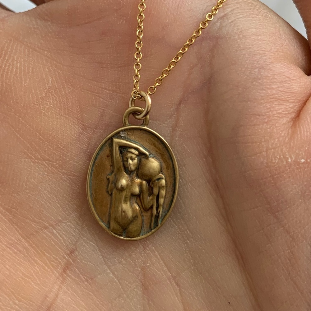 GOLD PLATED ZODIAC PENDANT AQUARIUS NECKLACE TALON